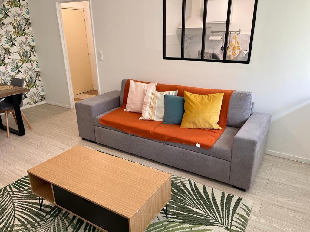 Appartement Le Rousseau Metz Avec Parking Gratuit Exterior foto